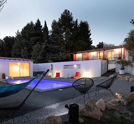 Mise En Scene Bed & Breakfast